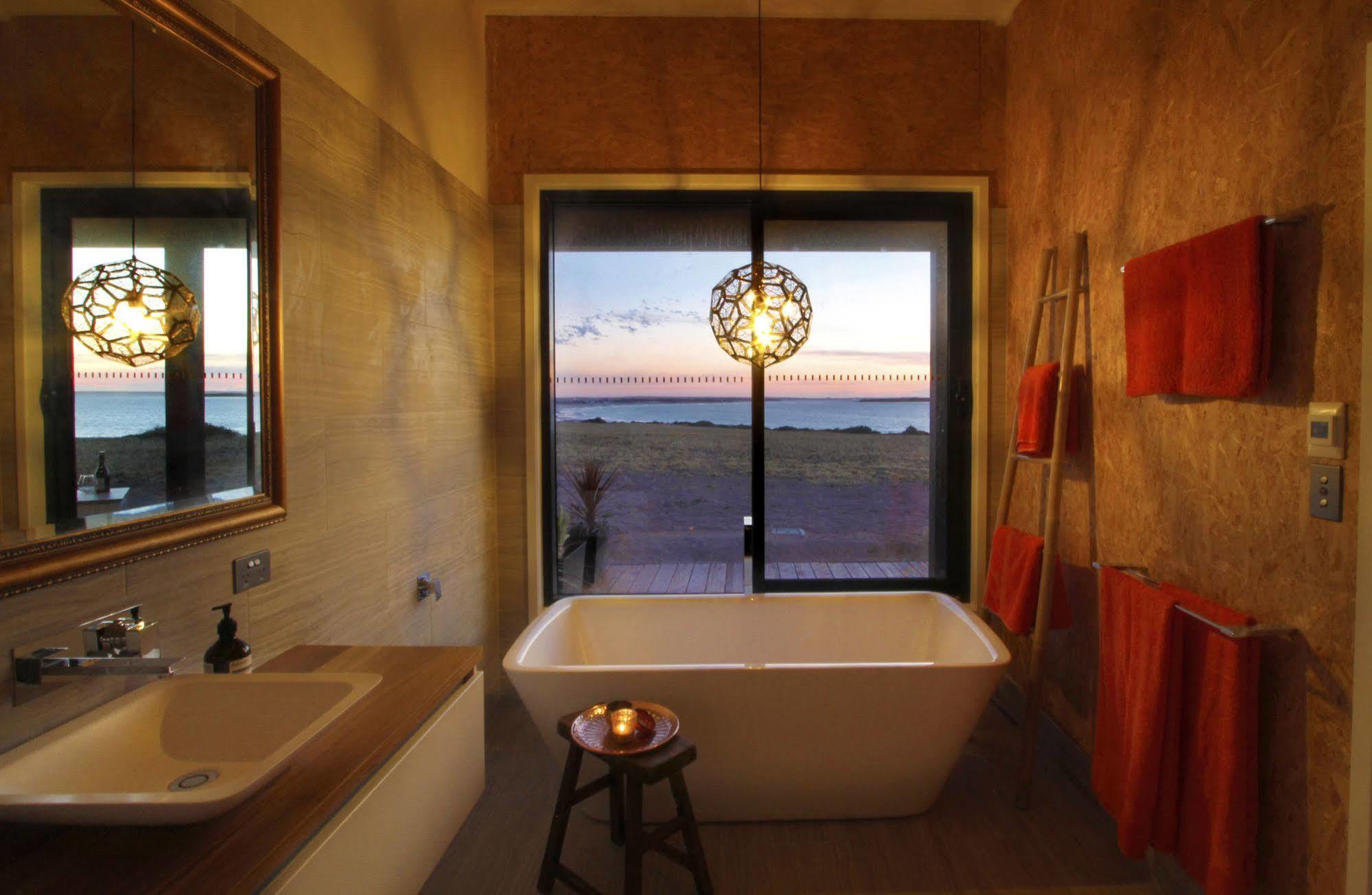 Perlubie Sea Bed & Breakfast Luaran gambar